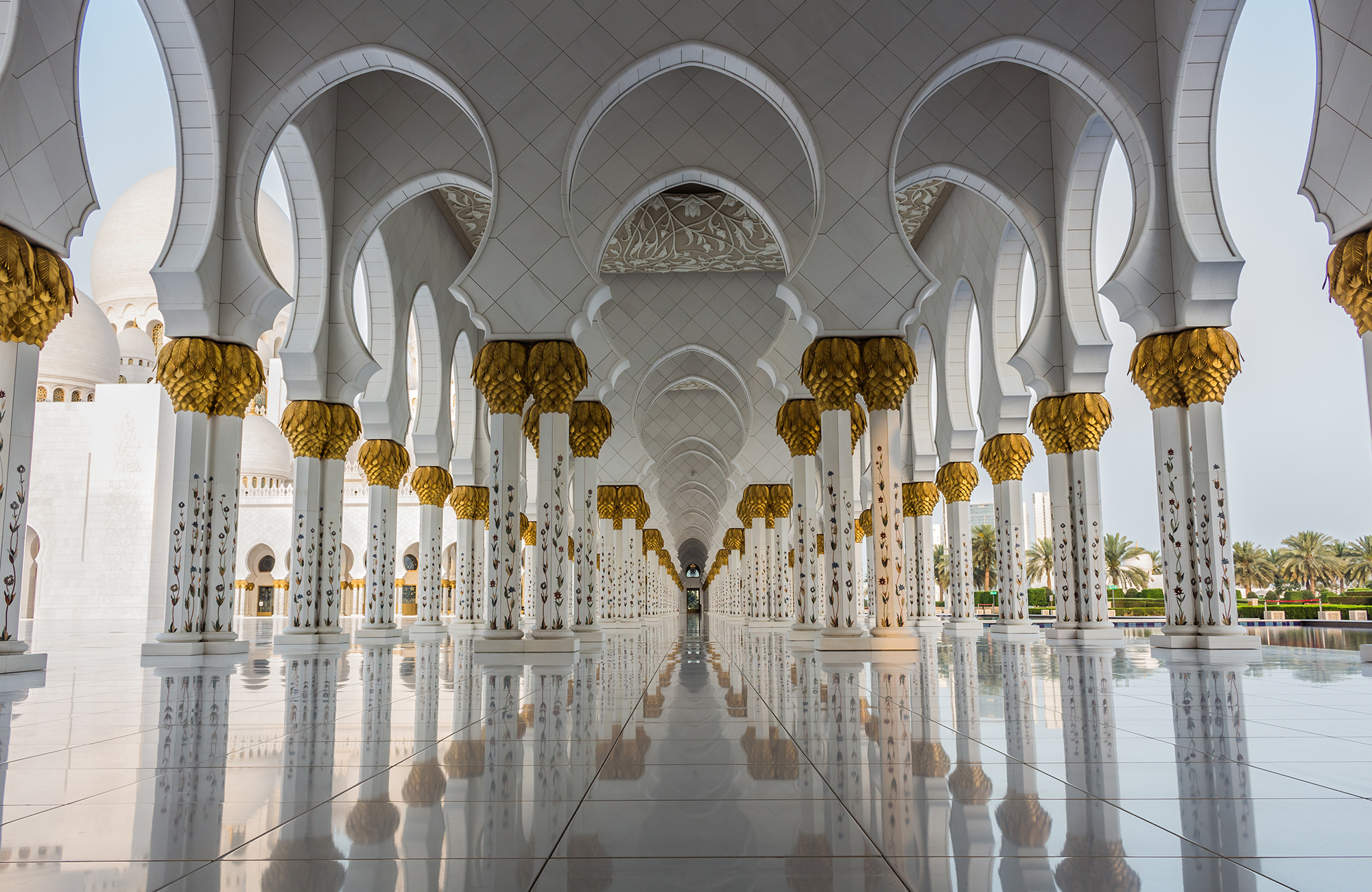 abu-dhabi-sheikh-zayed-grand-mosque-cover