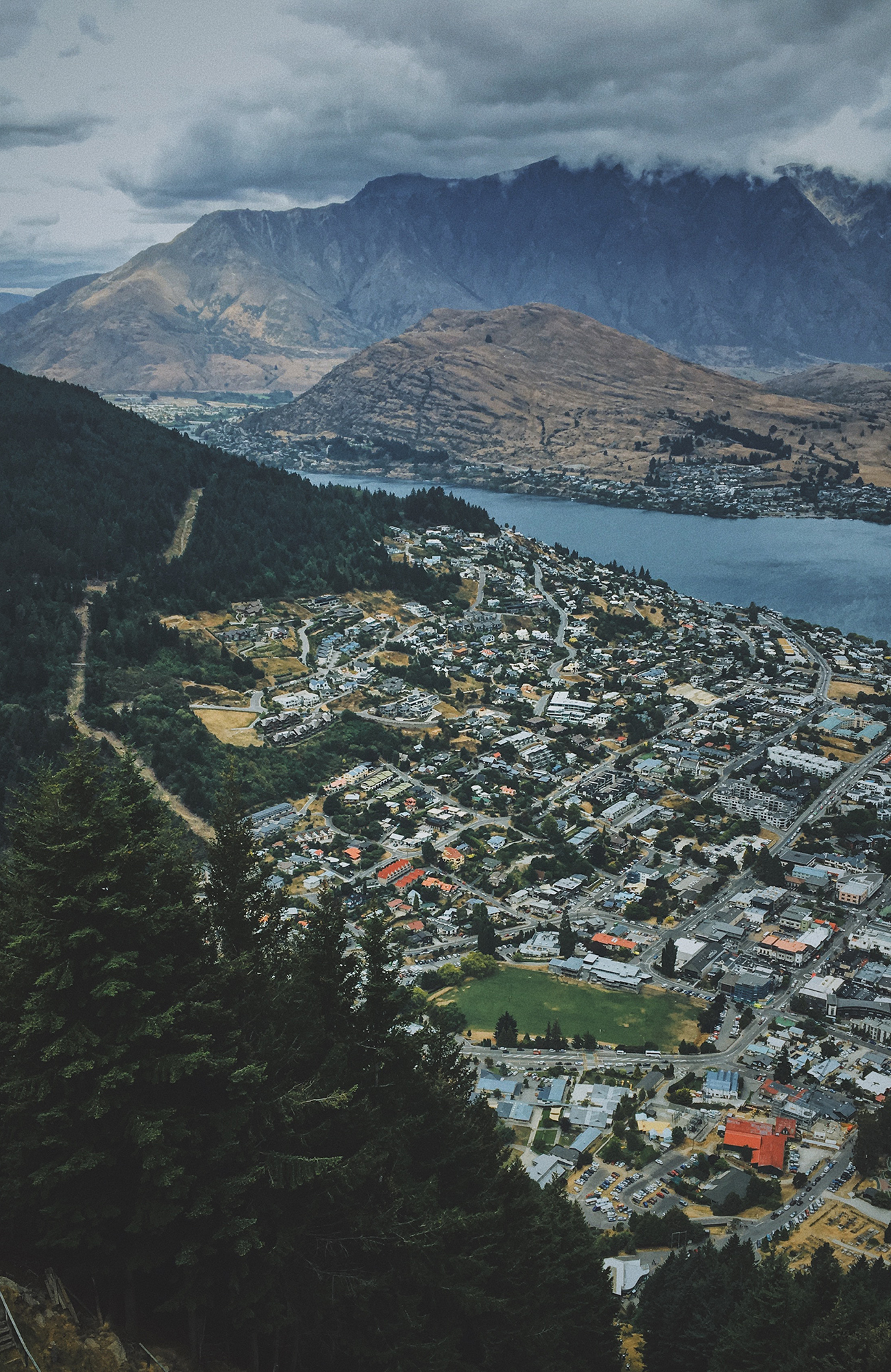 queenstown-city-view-from-above-sidebar