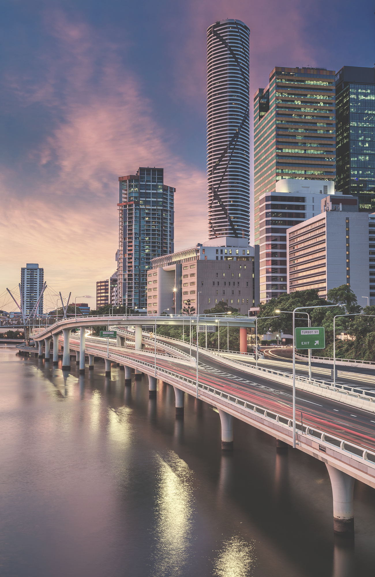 brisbane-skyline-at-sunset-sidebar