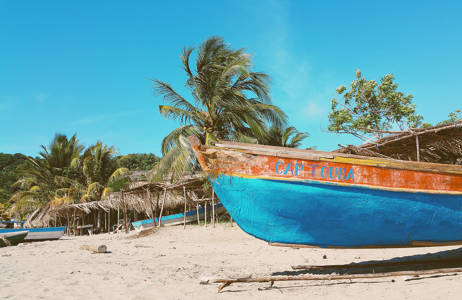 honduras-boat-beach-cover