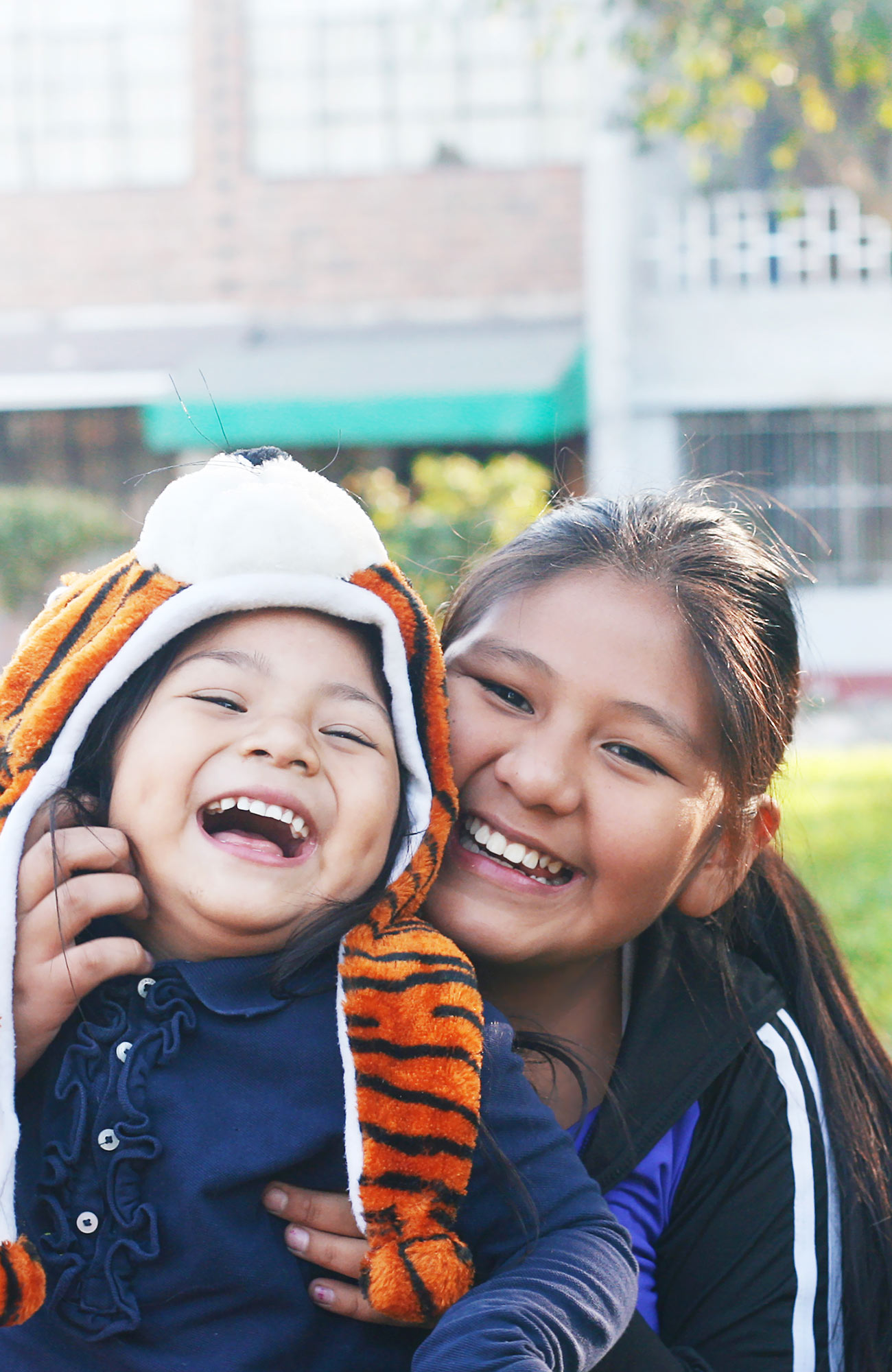 volunteering-south-america-laughing-kids-sidebar