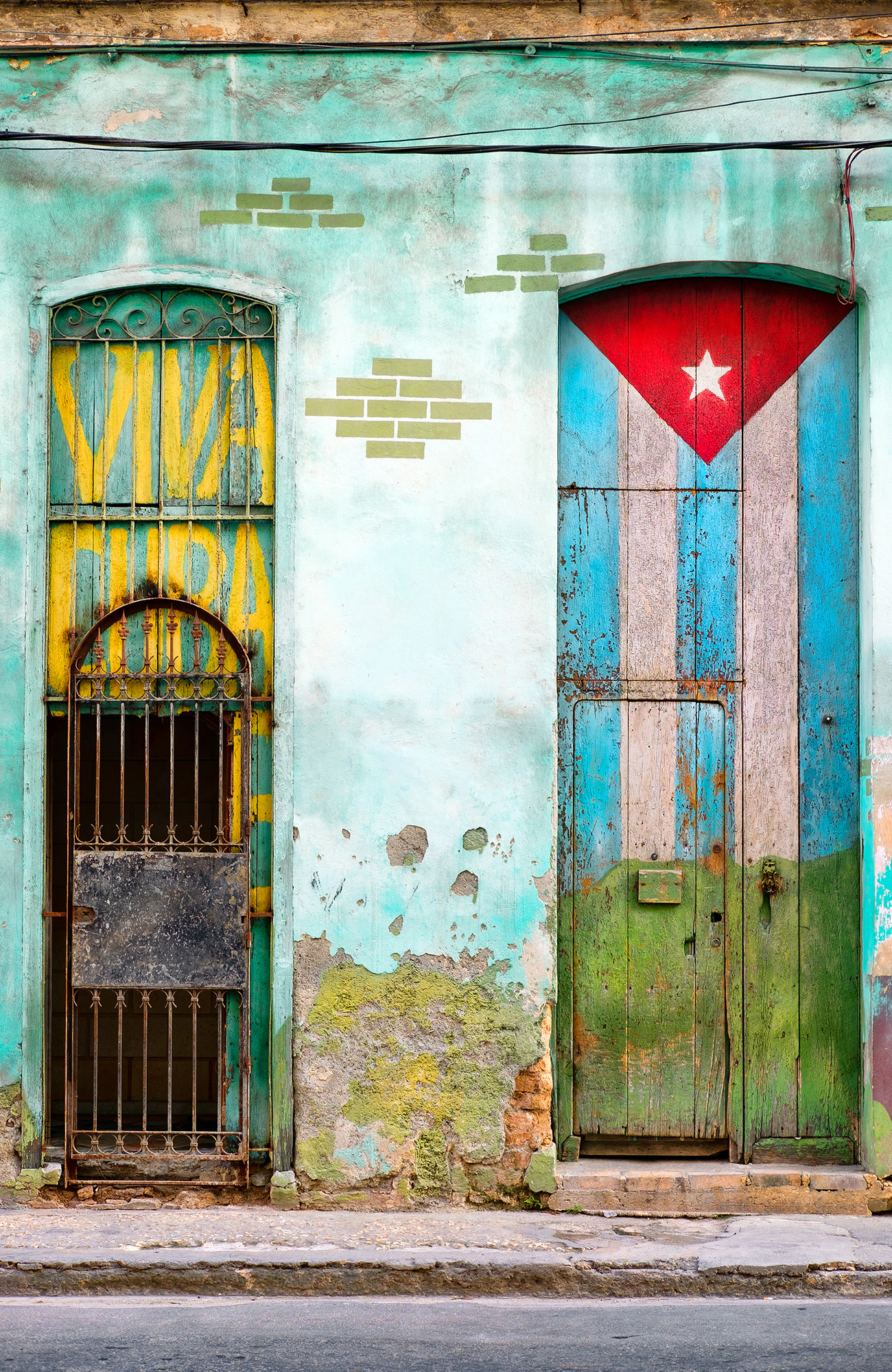 havana-cuba-shabby-house-sidebar