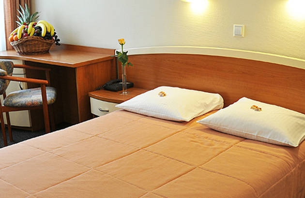 cracow-hotel-atrium-beds