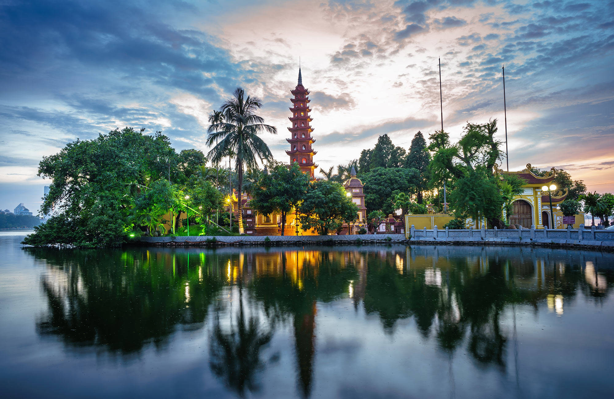 asia-vietnam-hanoi-tran-quoc-pagoda