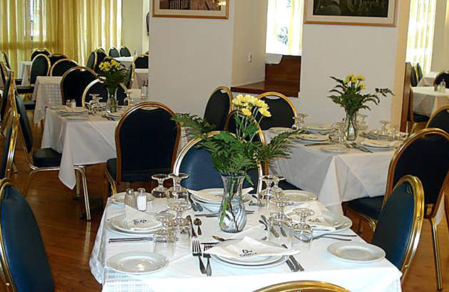 athens-candia-dining-room-cover