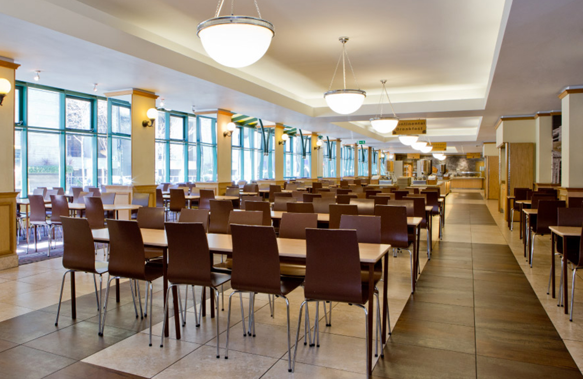 royal-national-breakfast-room