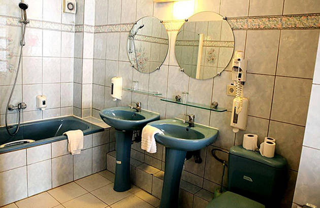 brussels-albert-bathroom