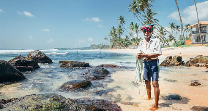 sri-lanka-fisher-man-on-beach