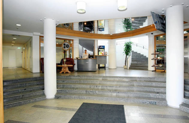 Center-Hotel-Tallinn-Reception-Full