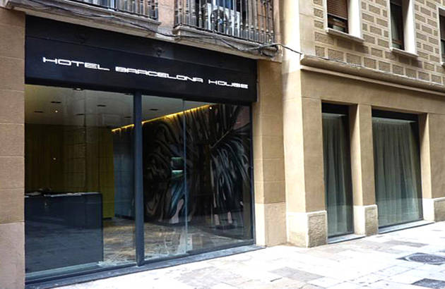 barcelona-bhouse-front