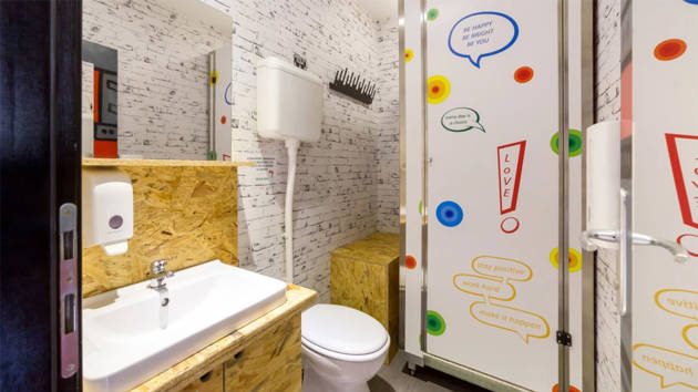 zagreb-hostel-chillout-bathroom01