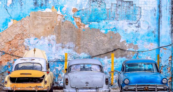 sjekk ut de vakre klassiske bilene i havana på reise til cuba
