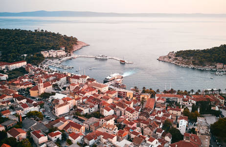 Utforsk Makarska på din reise til Kroatia