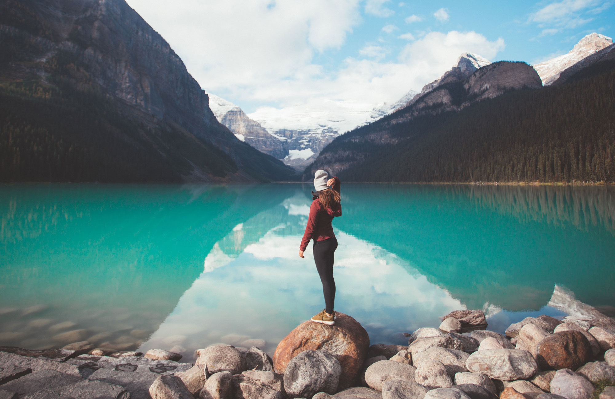 woman-standing-by-lake-louise