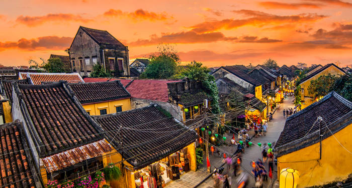 Fargerike gater i Hoi An 