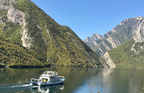 Opplev dype daler og innsjøer når du reiser i albania