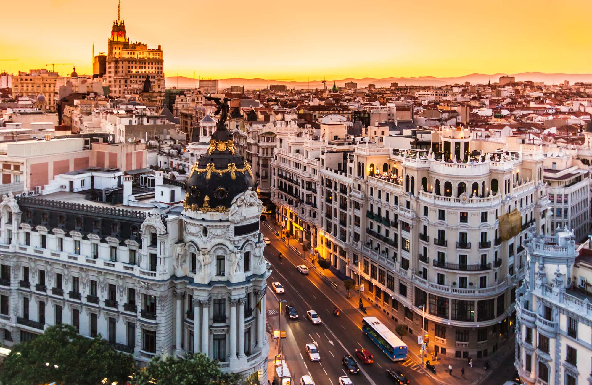 Kombiner studiene dine med vakker arkitektur i Madrid.