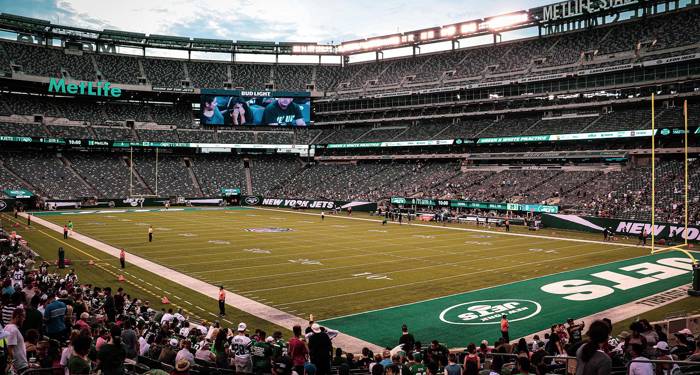 Se lagene New York Giants, New York Jets på MetLife Stadium på road trip i USA