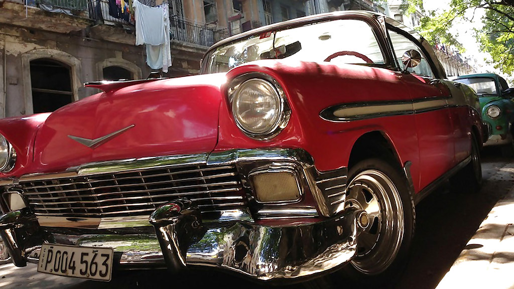 carpink_landscape_1280_720px