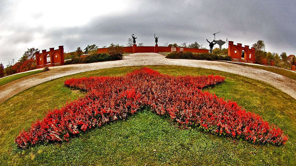236-excalibur-hungary-budapest-memento-park