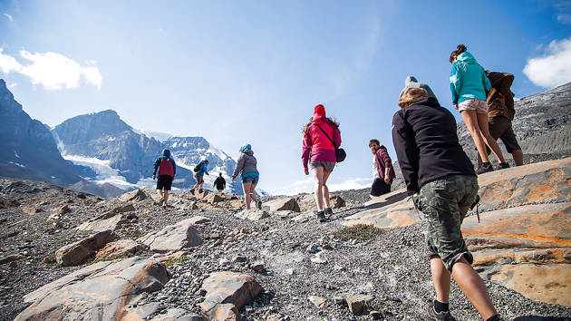 athabasca-glacier-group-hike-to-toe_1280x720_for_navi_web