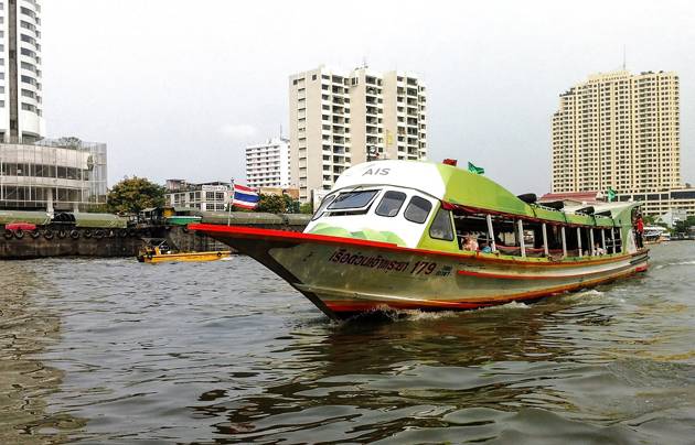 1-taxi-boat