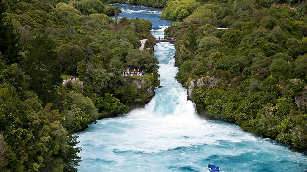 huka_falls_nz_s_most_visited_natural_attraction-min_1280x720_for_navi_web