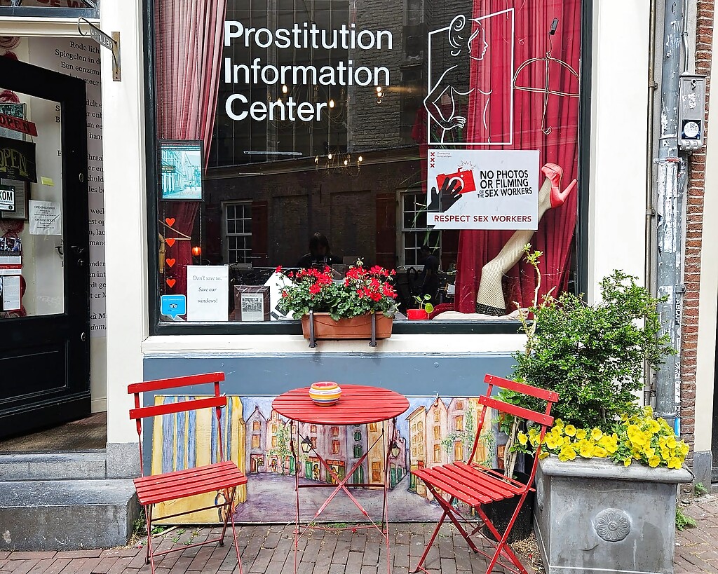 1_1944-1945-prostitution_information_centre