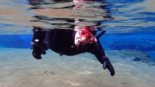 snorkeling-in-silfra-fissure6_1280x720