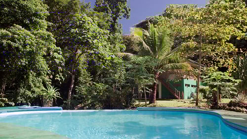 13._pool_area_1280x720