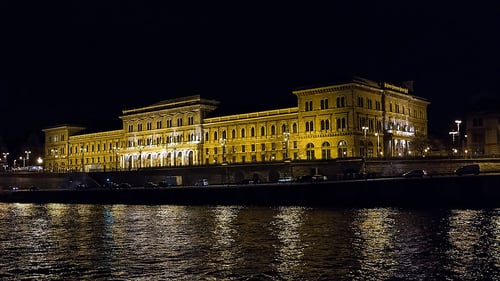 243-excalibur-hungary-budapest-mr-bod-speak-corvinus-university