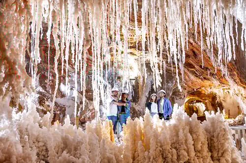 1592-cardona_salt_mountain