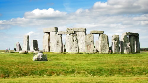 616-axis-globe-london-stonehenge-bath-full-day