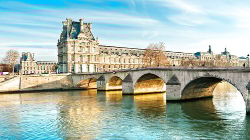 220-europe-incoming-france-paris-musee-du-louvre