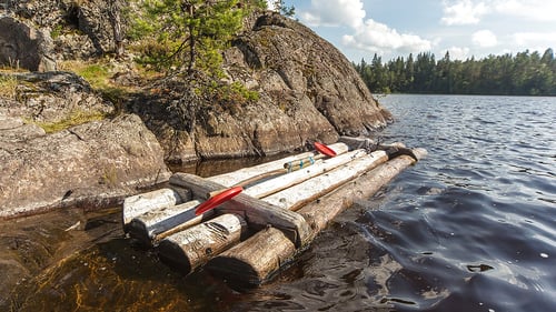 607-outdoor-discovery-cesky-raj-building-a-timber-raft_uploadedtobynder