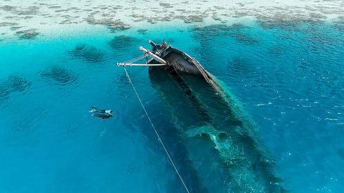 south_maldives_island_hopping_and_shipwrecks_1280x720