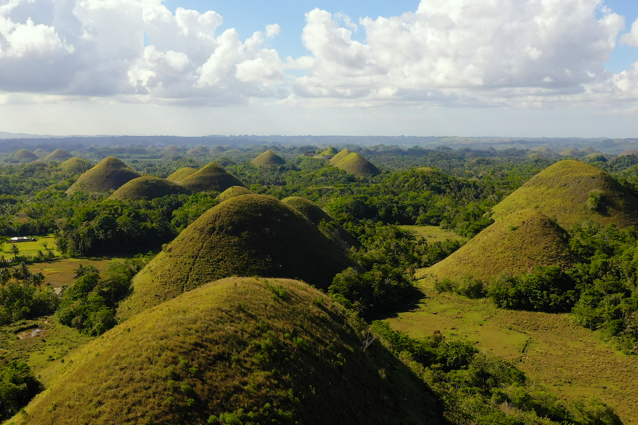 Udsigt over Chocolate Hills i Filippinerne. 
