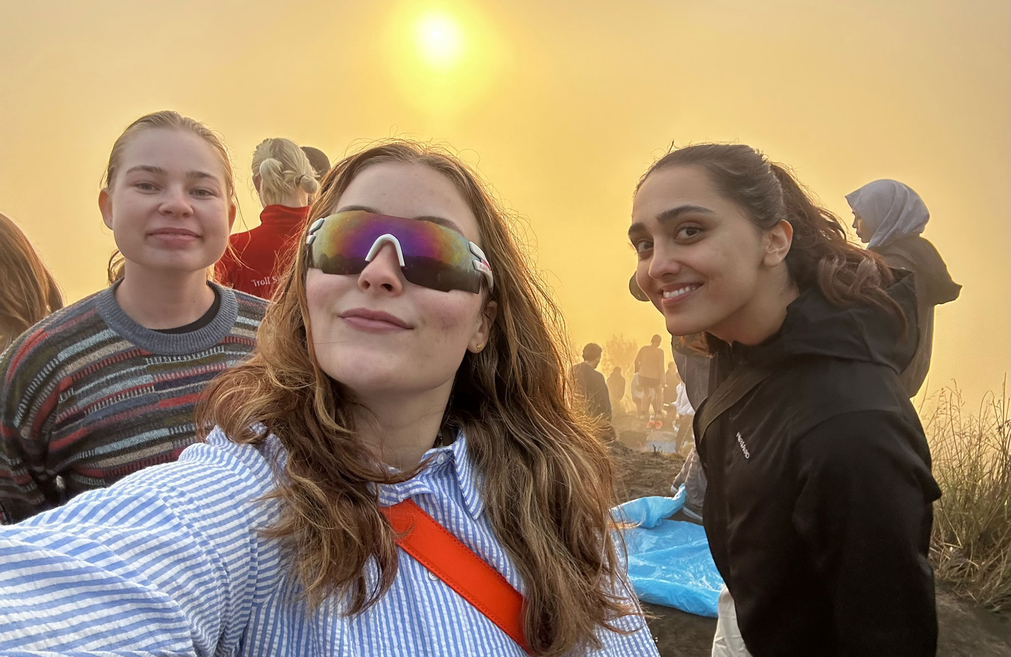  jenter på Bali. Foto.